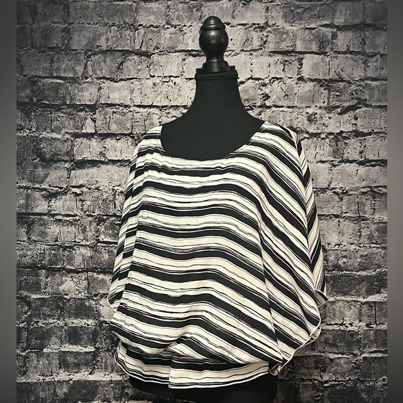 Frankie & Missy Top - Picture 1 of 5